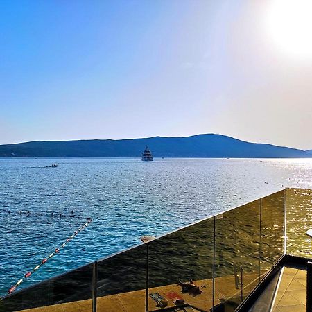 Seafront Apartments Тиват Екстериор снимка