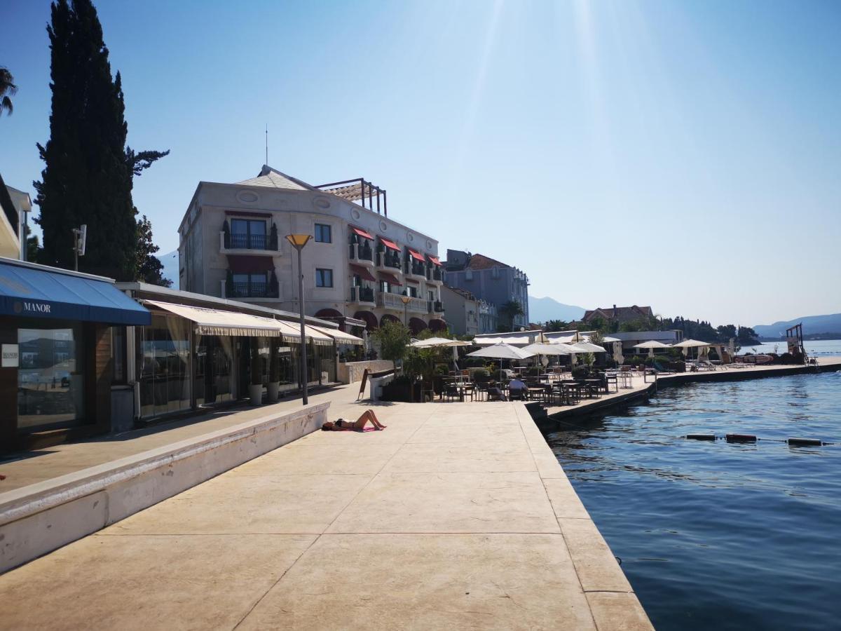 Seafront Apartments Тиват Екстериор снимка