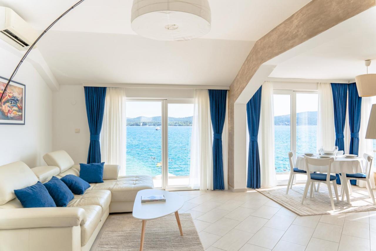 Seafront Apartments Тиват Екстериор снимка