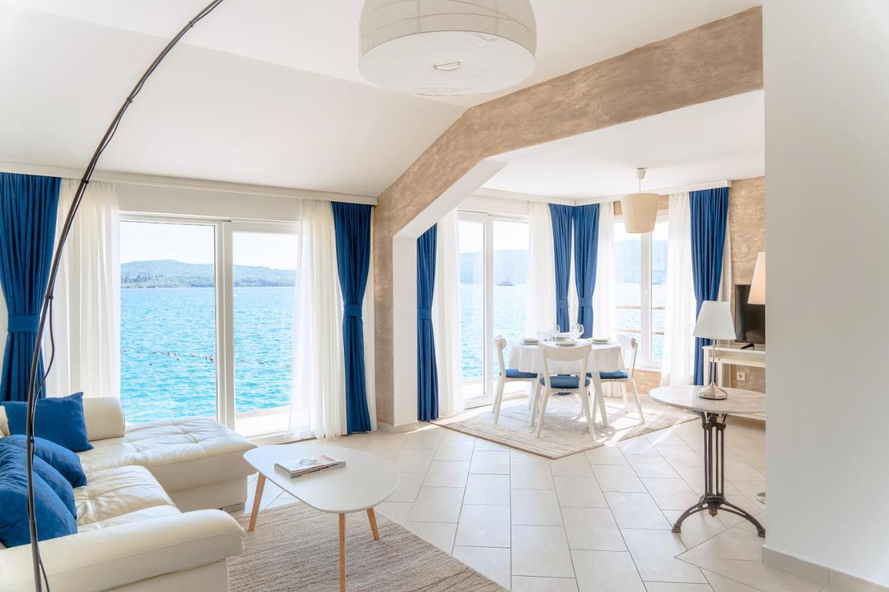 Seafront Apartments Тиват Екстериор снимка