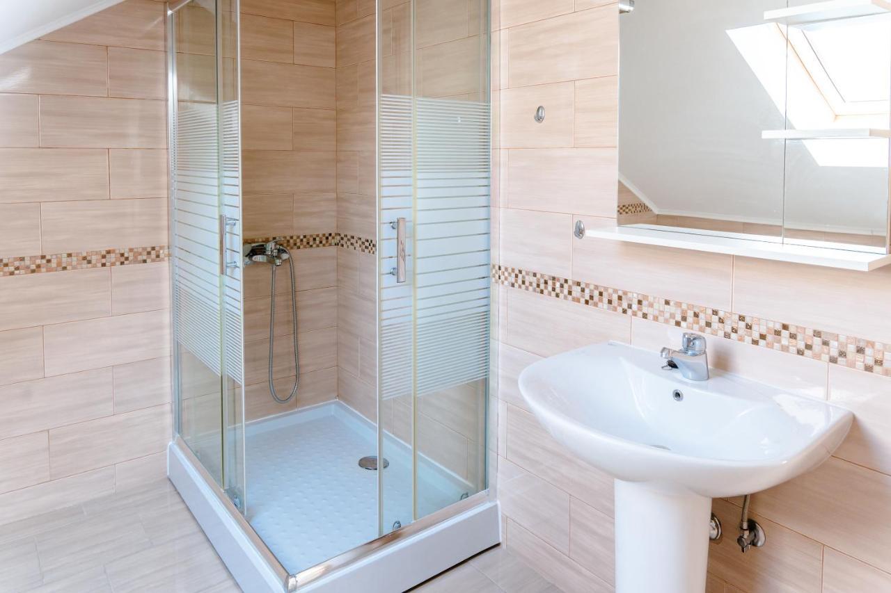 Seafront Apartments Тиват Екстериор снимка